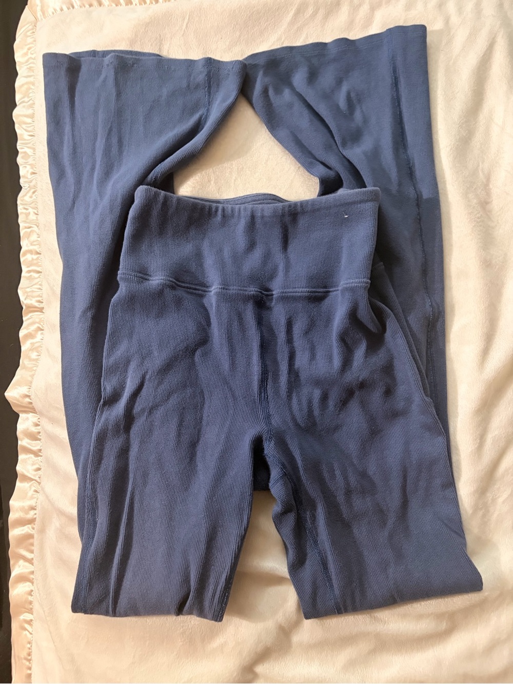 High-Waist Navy Blue bootcut wide legged Leggings